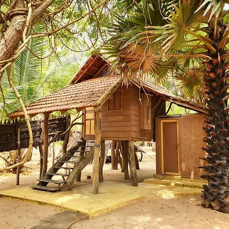 Light House Beach Hut Komari Dış mekan fotoğraf