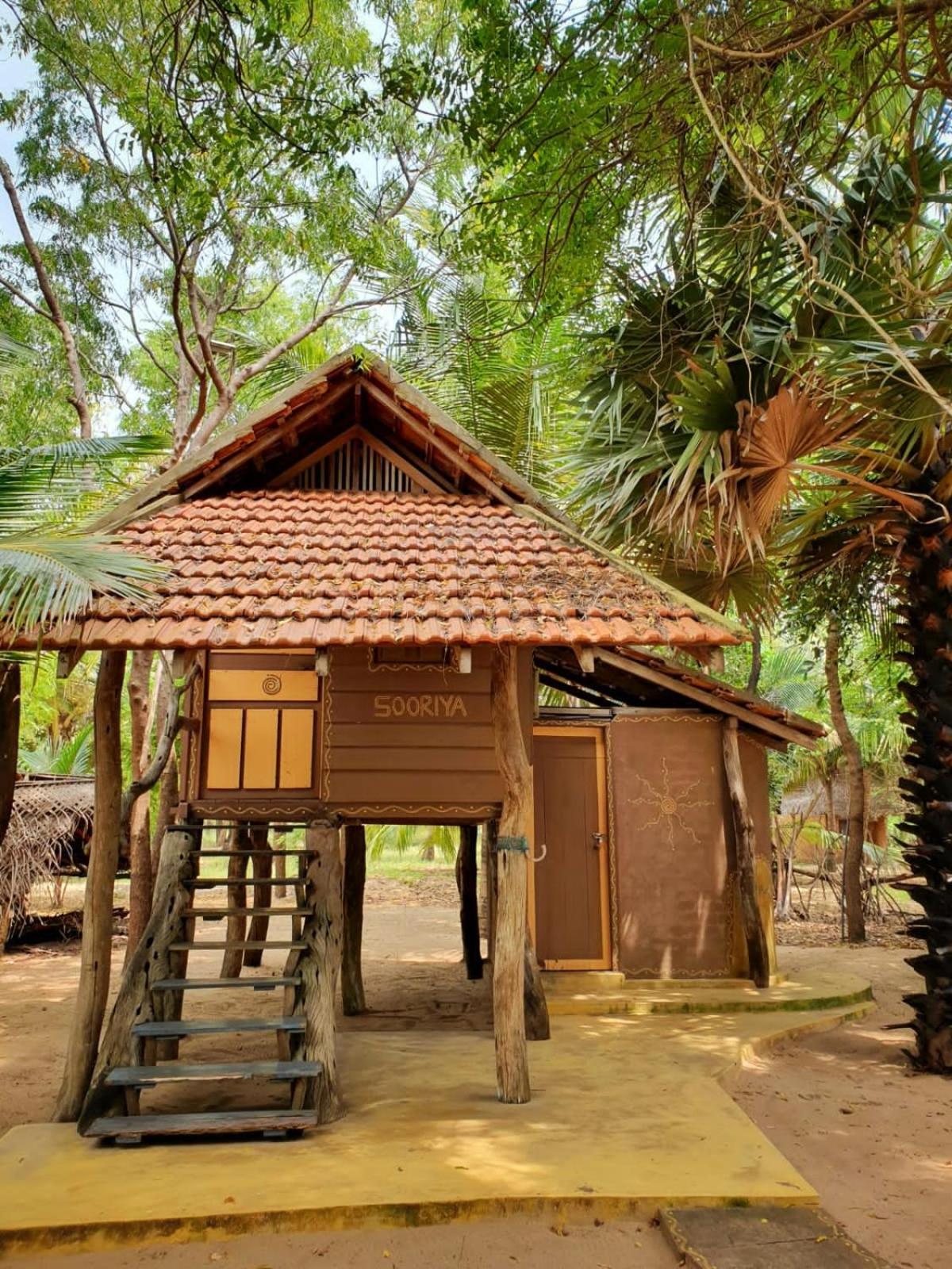 Light House Beach Hut Komari Dış mekan fotoğraf