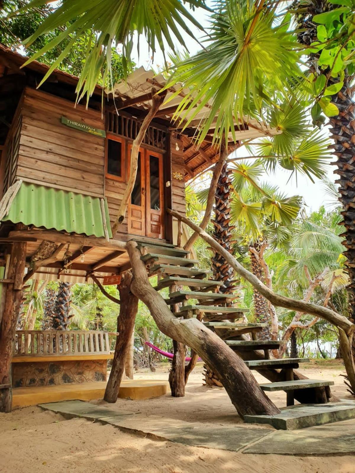 Light House Beach Hut Komari Dış mekan fotoğraf