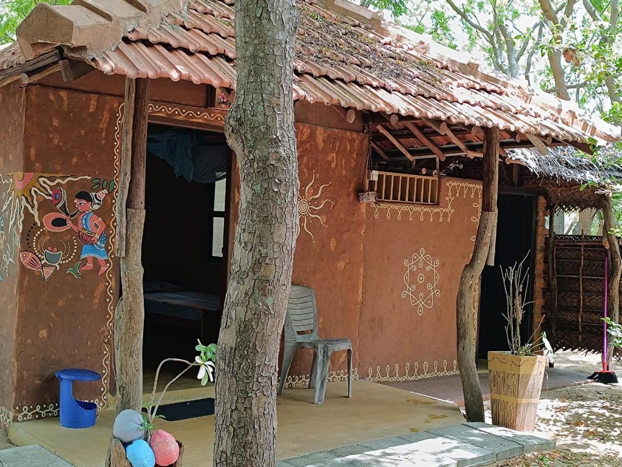 Light House Beach Hut Komari Dış mekan fotoğraf