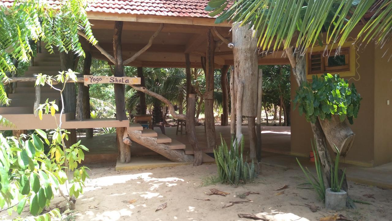 Light House Beach Hut Komari Dış mekan fotoğraf